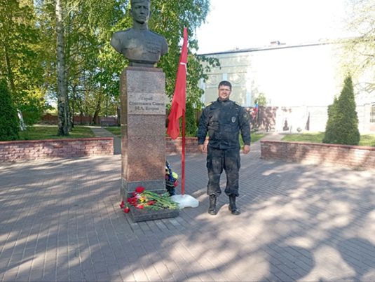 Возложение цветов к мемориалам, посвященным Дню Победы в Смоленской и Тверской областях